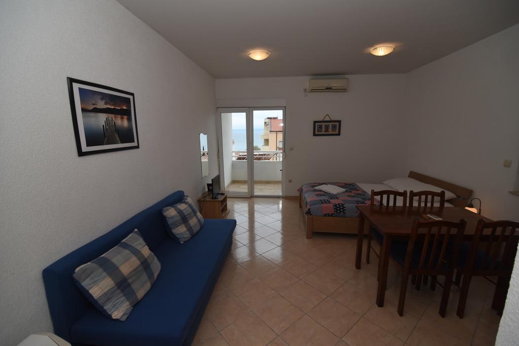 Apartments Coric Baska Voda Exterior photo