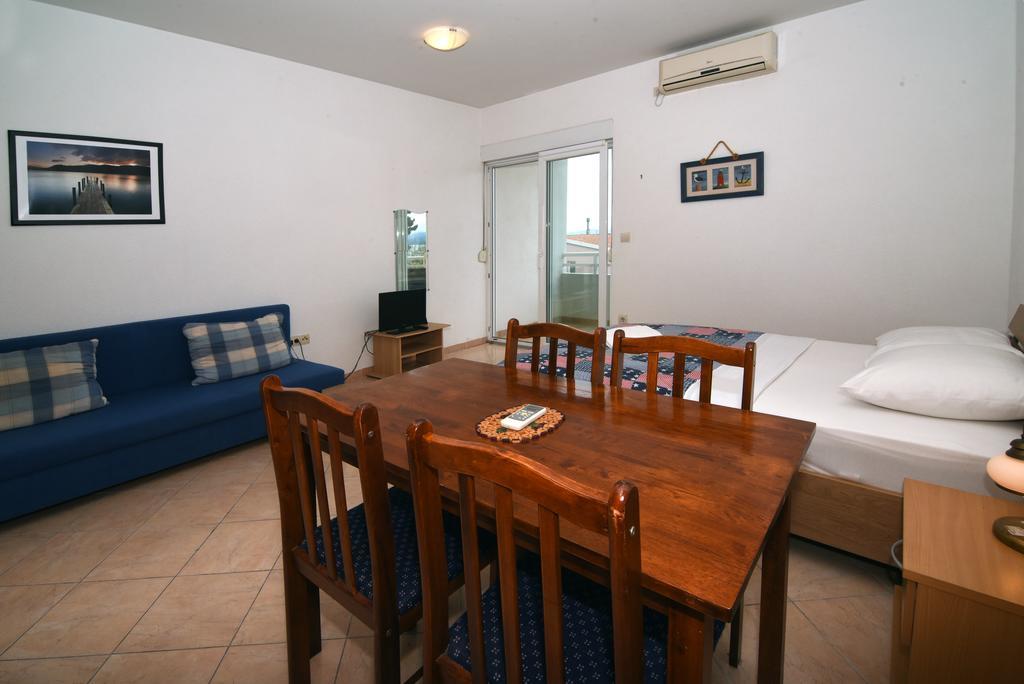 Apartments Coric Baska Voda Exterior photo
